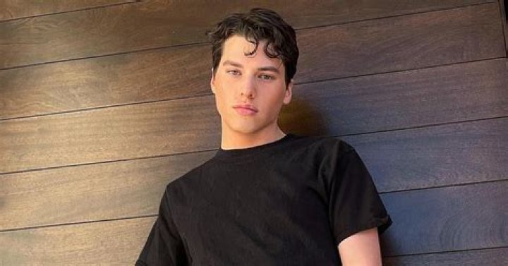 Brooks Marks (Instagram Star) - Age, Birthday, Bio, Facts, Family, Net Worth, Height & More