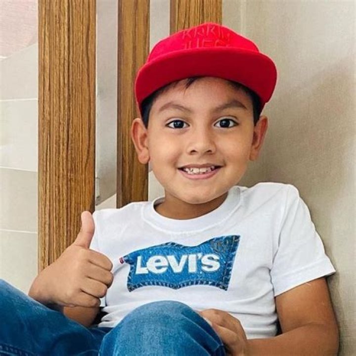 Carlos Durán (Estrella de YouTube) - Edad, cumpleaños, biografía, hechos, familia, patrimonio neto, altura y más