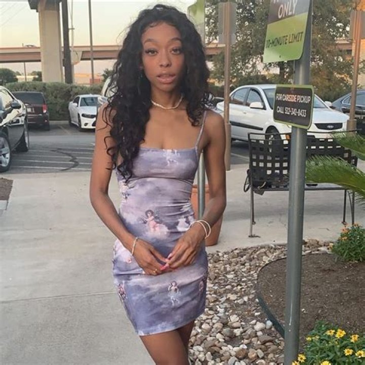 Chyna Unique Age - Bio, Wiki, Height, Net Worth, Relationship (2023)