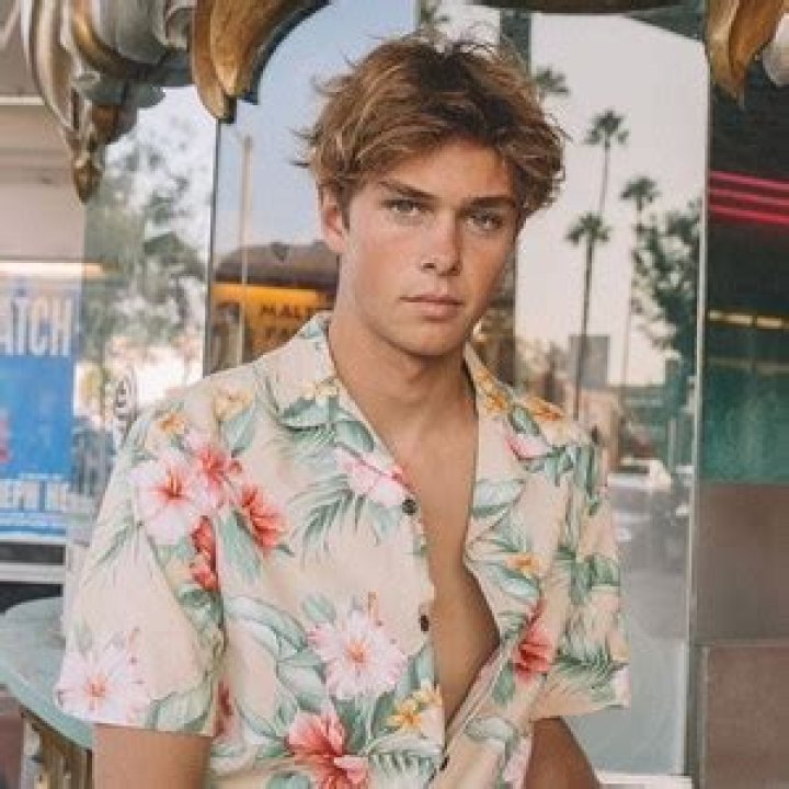 Cole Alves Age | Wiki, Net worth, Bio, Height, Girlfriend?