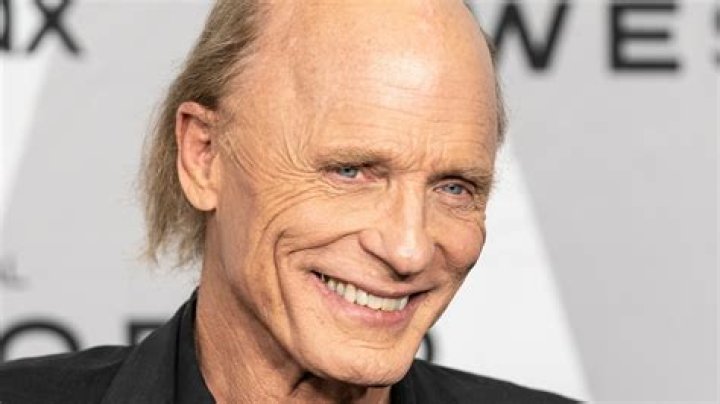 Ed Harris (Movie Actor) - Age, Birthday, Bio, Facts, Family, Net Worth, Height & More