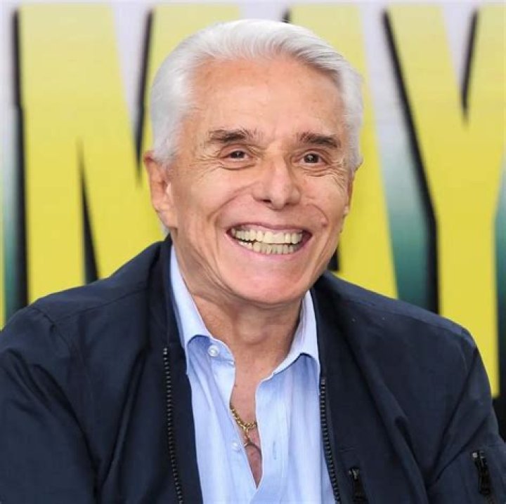 Enrique Guzmán (Rock Singer) - Age, Birthday, Bio, Facts, Family, Net Worth, Height & More