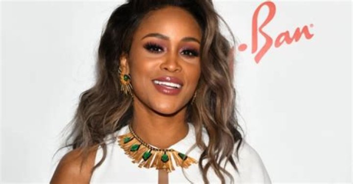 Eve Recalls Mase Rejecting Her Lap Dance At Strip Club & Listening To Her Rap