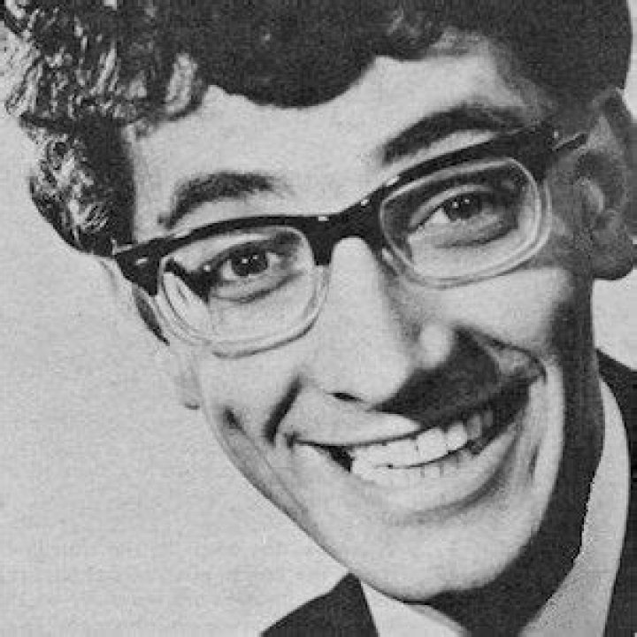 Freddie Garrity (Pop Singer) - Age, Birthday, Bio, Facts, Family, Net Worth, Height & More