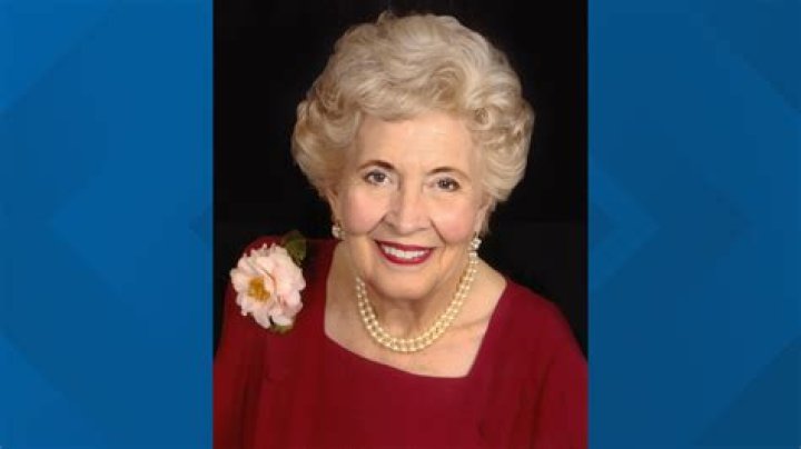 Hawick Lau Biography, Age, Height, Wife, Net Worth, Family