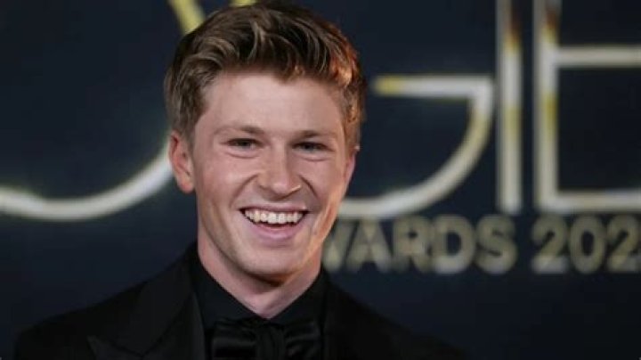 How much is Ashton Irwin worth? – Celebrity.fm – #1 Official Stars, Business & People Network, Wiki, Success story, Biography & Quotes