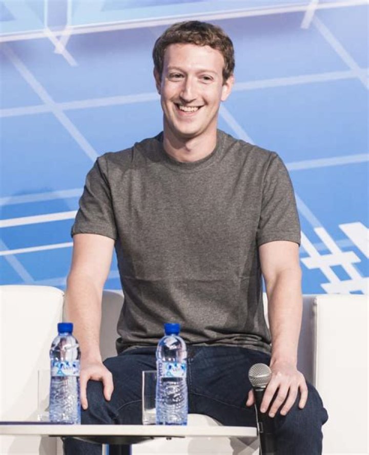 How tall is Mark Zuckerberg
