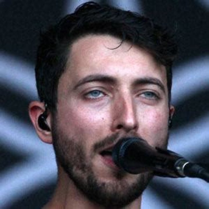 Jordan Fish (Pianist) - Age, Birthday, Bio, Facts, Family, Net Worth, Height & More