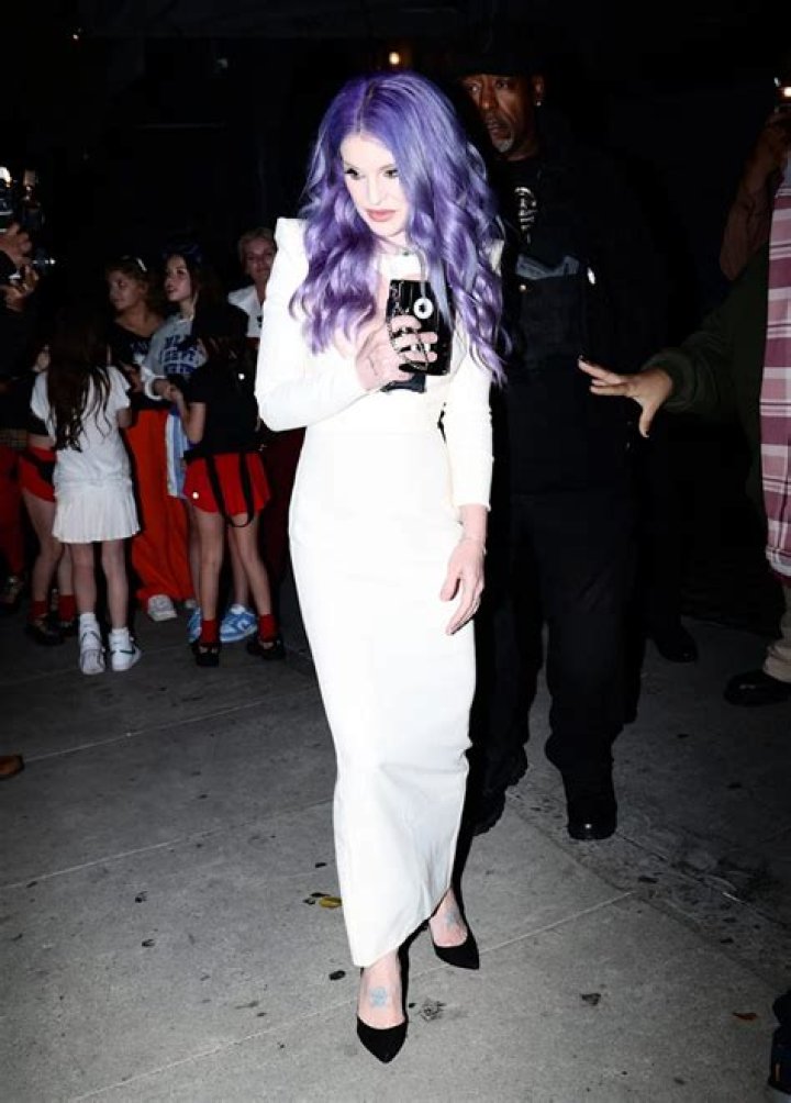 Kelly Osbourne Looks Slim and Halloween-Ready in Cute ‘80s Workout Gear After Weight Loss