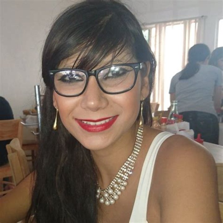 Mia Marin (TikTok Star) - Age, Birthday, Bio, Facts, Family, Net Worth, Height & More