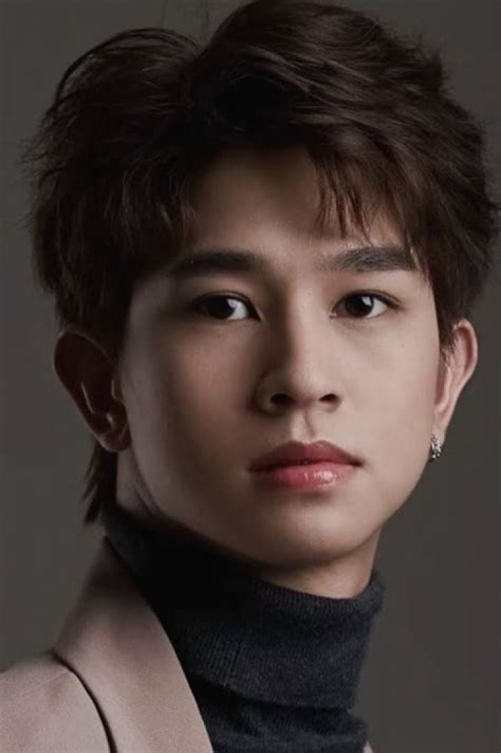 Natouch Siripongthon Biography, Age, Height, Wife, Net Worth, Family