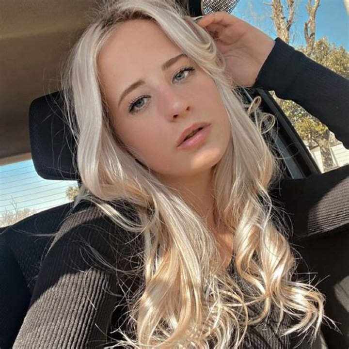 Navy Johnson (TikTok Star) - Age, Birthday, Bio, Facts, Family, Net Worth, Height & More