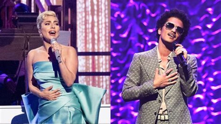 R. Kelly Discusses Bruno Mars, Lady Gaga & Justin Bieber