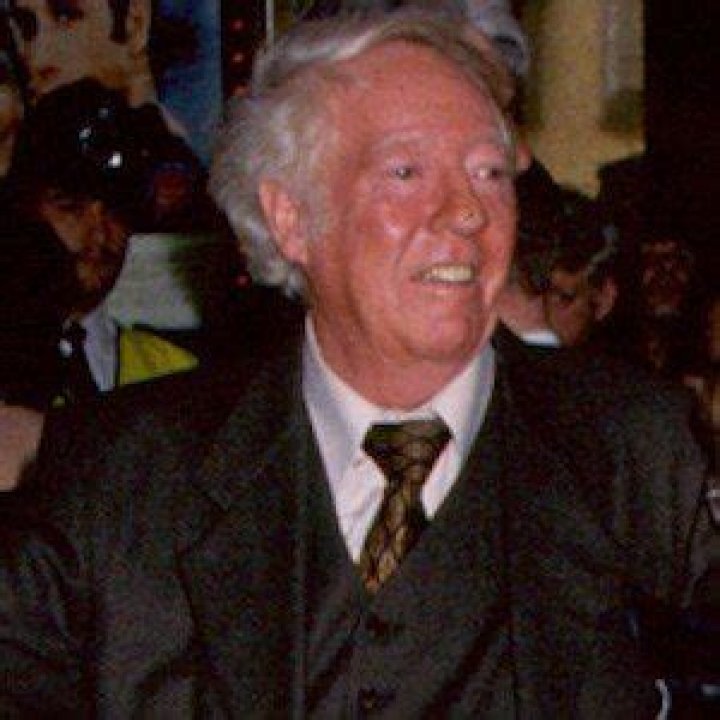 Robert Stigwood (Entrepreneur) - Age, Birthday, Bio, Facts, Family, Net Worth, Height & More