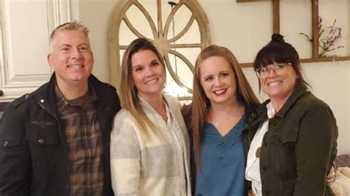 Unsellable House Cast who Left the show. What happened?