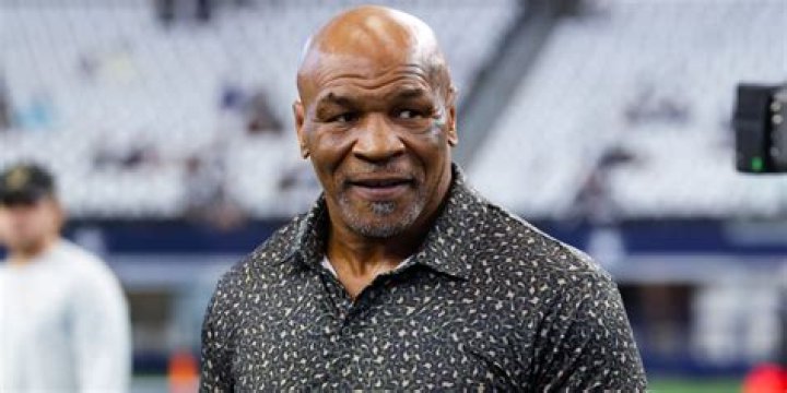 What did Robin Givens do to Mike Tyson?